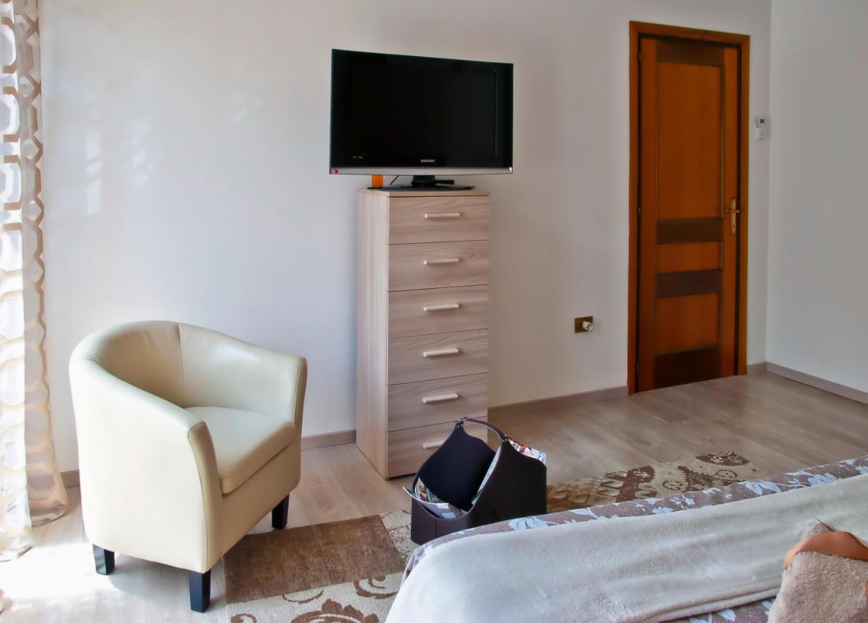 Montellinos Suite Tortora Sant'Antioco Exterior photo